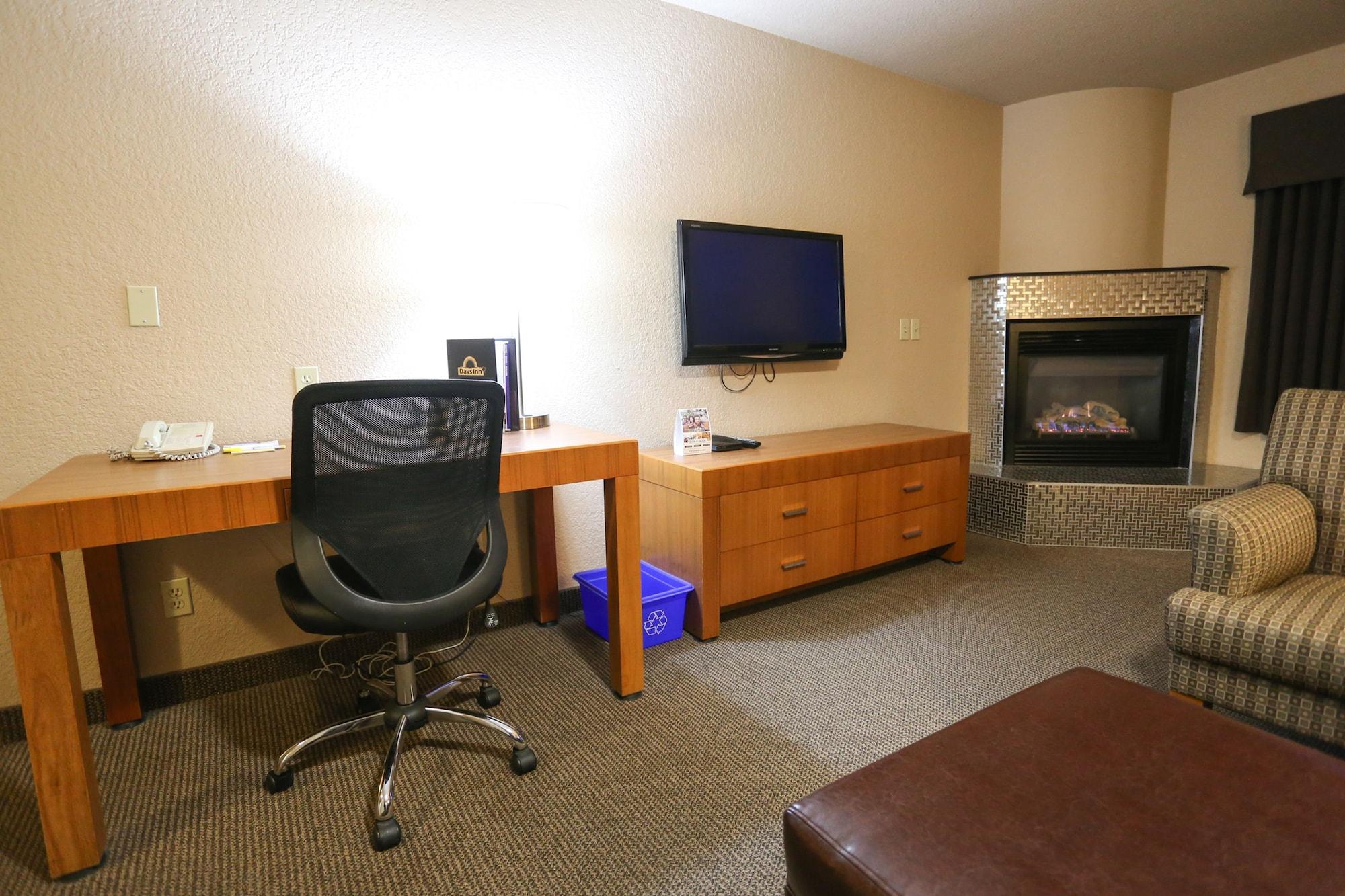 Days Inn By Wyndham Calgary Airport Εξωτερικό φωτογραφία