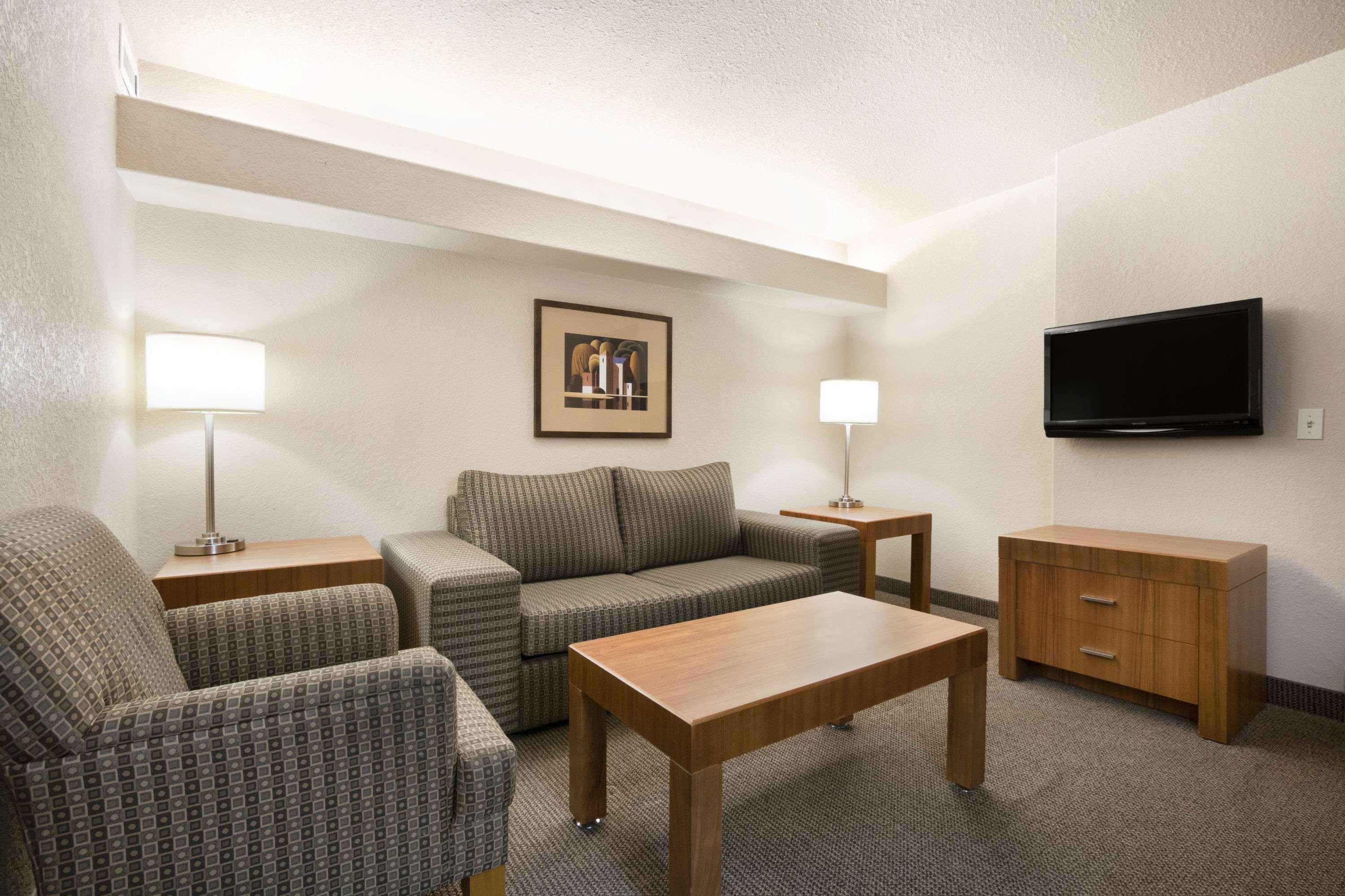 Days Inn By Wyndham Calgary Airport Εξωτερικό φωτογραφία