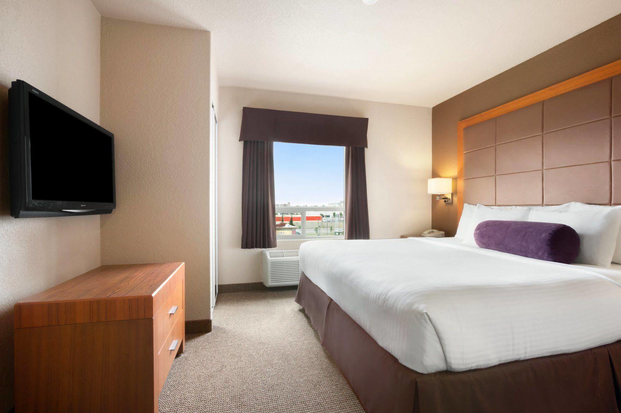 Days Inn By Wyndham Calgary Airport Εξωτερικό φωτογραφία