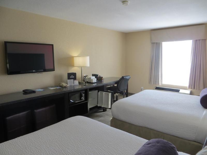 Days Inn By Wyndham Calgary Airport Εξωτερικό φωτογραφία